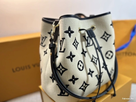 NÉONOÉ LOUIS MM VUITTON 0106